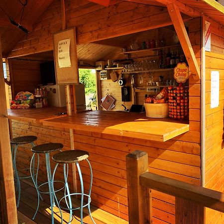 Camping De La Ferme Aux Anesses, Mobil Home Sofia2 Bressuire Kültér fotó